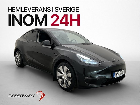Tesla Model Y 4 of 30