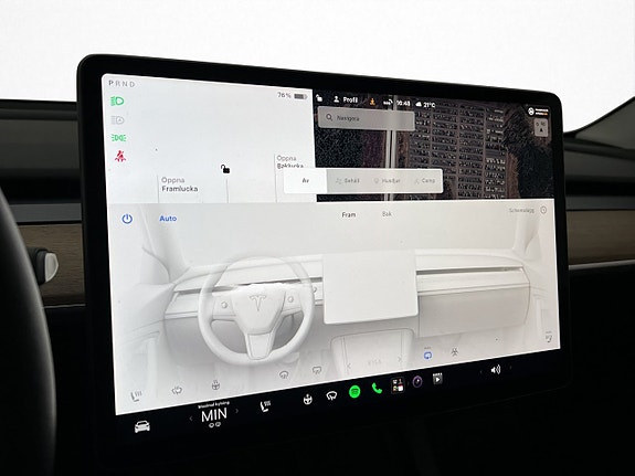Tesla Model Y 22 of 30