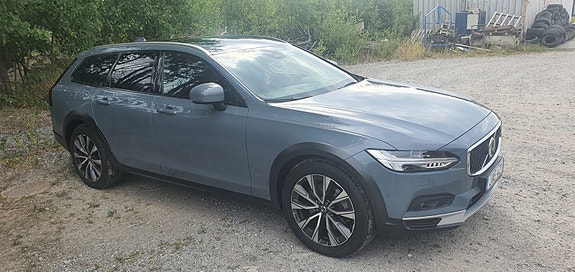 Volvo V90 Cross Country 6 of 8