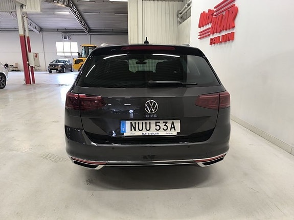 Volkswagen Passat 5 of 10