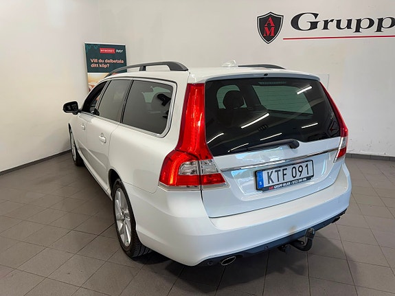 Volvo V70 13 of 23