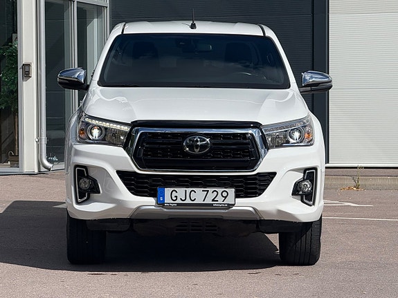 Toyota HiLux 7 of 16
