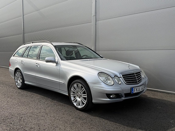 Mercedes-Benz E200 8 of 18