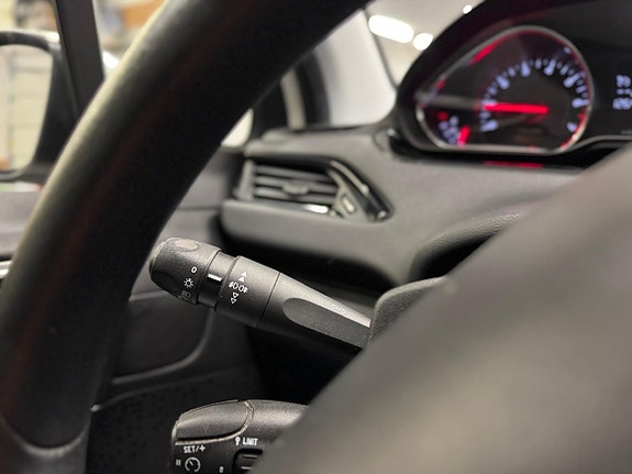 Peugeot 208 16 of 20