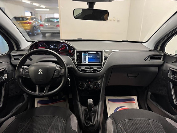 Peugeot 208 4 of 20