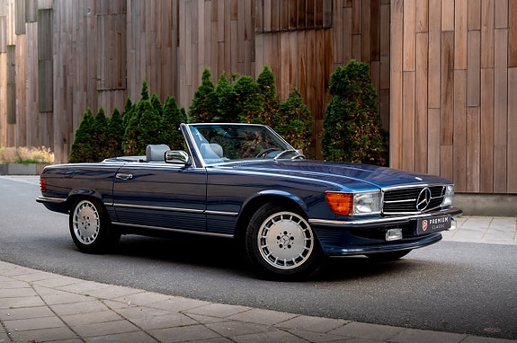 Mercedes-Benz 560 SL