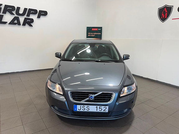 Volvo S40 8 of 16