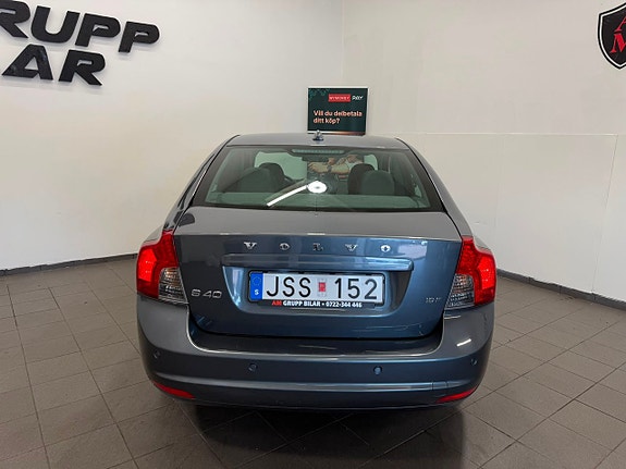 Volvo S40 11 of 16