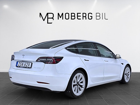 Tesla Model 3 5 of 16