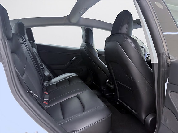Tesla Model 3 10 of 16