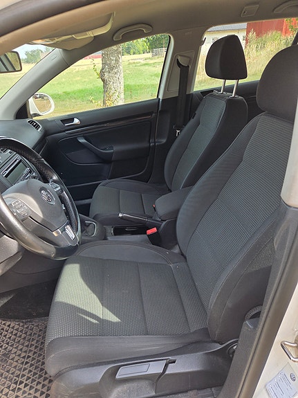 Volkswagen Golf VI 6 of 7