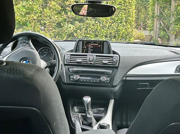 BMW 118d 7 of 11