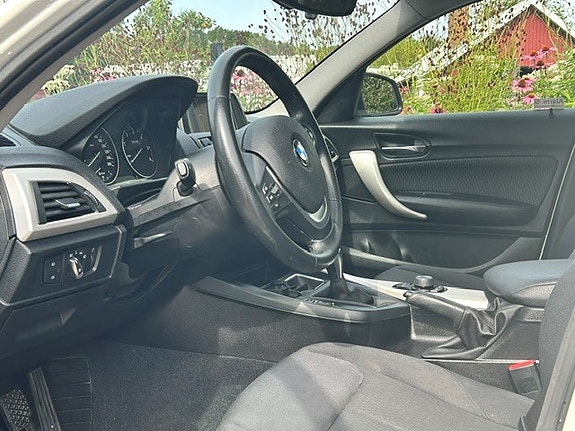 BMW 118d 5 of 11