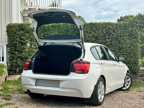 BMW 118d 9 of 11