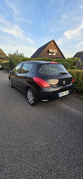 Peugeot 308 3 of 3