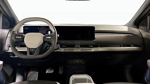 Kia EV3 7 of 12