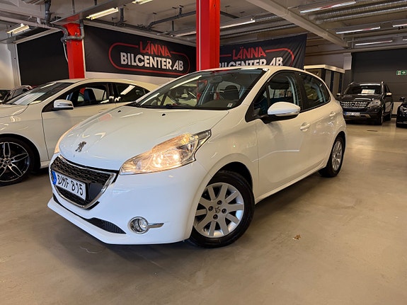 Peugeot 208 2 of 21