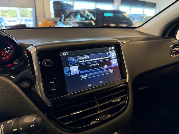 Peugeot 208 11 of 21