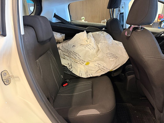 Peugeot 208 20 of 21