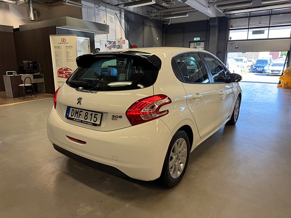 Peugeot 208 5 of 21
