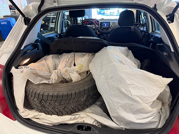 Peugeot 208 21 of 21