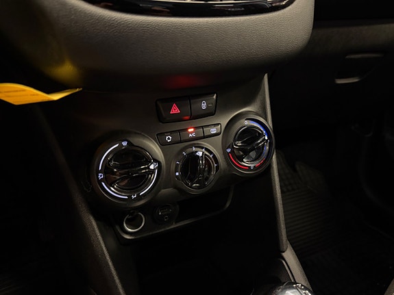 Peugeot 208 12 of 21