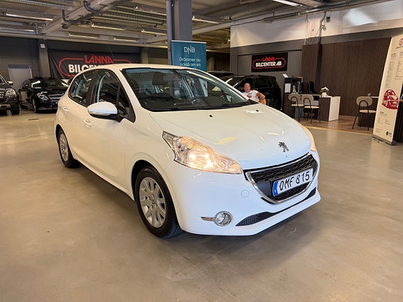 Peugeot 208 4 of 21