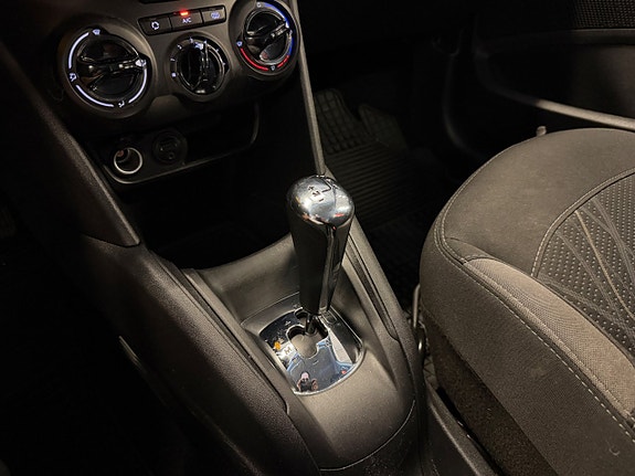 Peugeot 208 13 of 21
