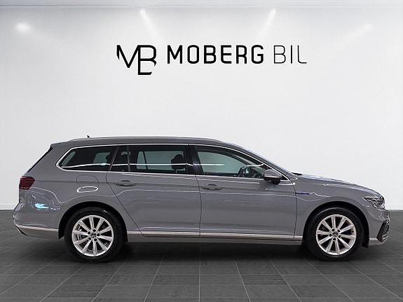 Volkswagen Passat 4 of 18