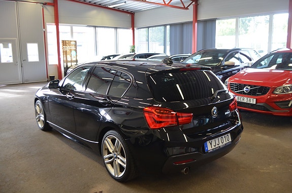 BMW 118d 14 of 23