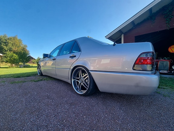 Mercedes-Benz S350 2 of 6