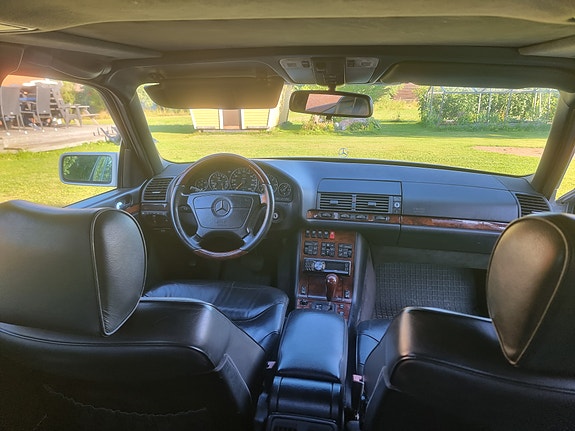 Mercedes-Benz S350 3 of 6
