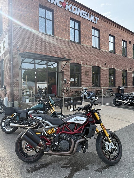 Indian FTR 1200 R Carbon 7 of 12
