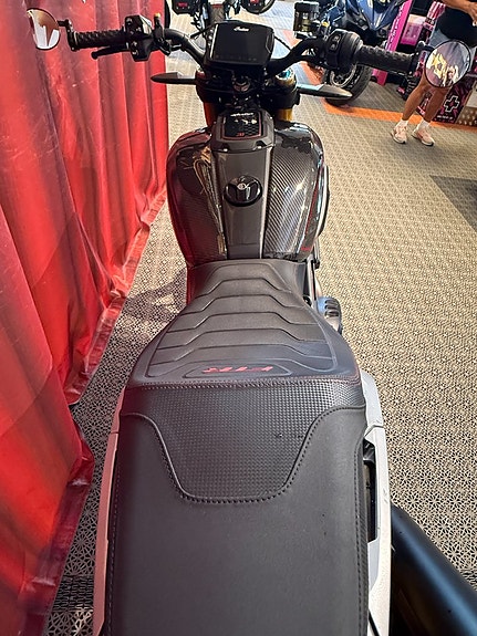 Indian FTR 1200 R Carbon 5 of 12