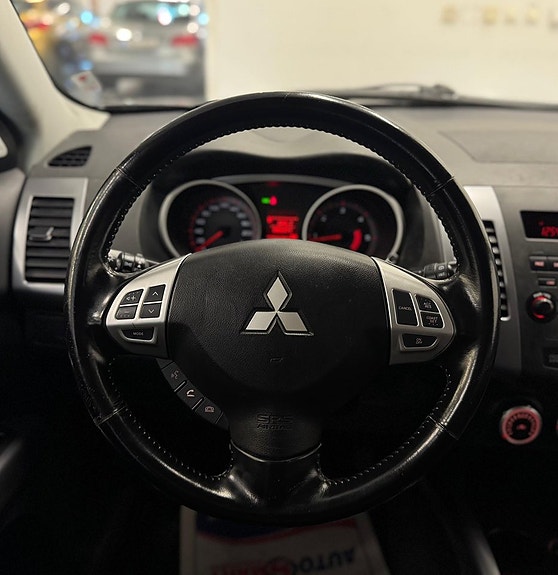 Mitsubishi Outlander 6 of 22