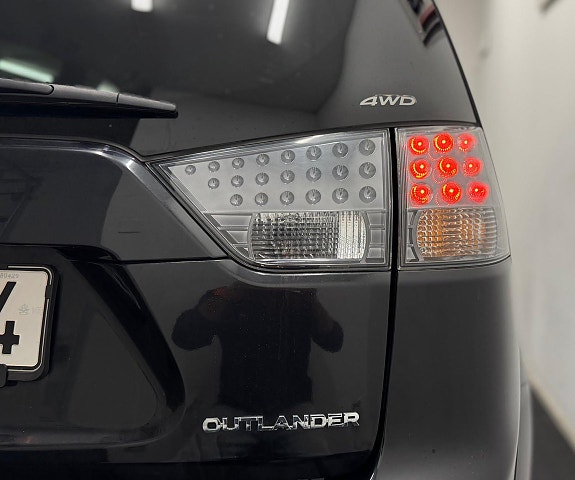 Mitsubishi Outlander 4 of 22