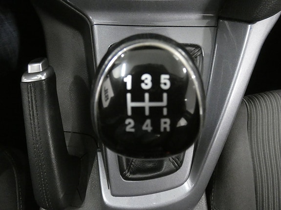 Ford Focus 11 of 16