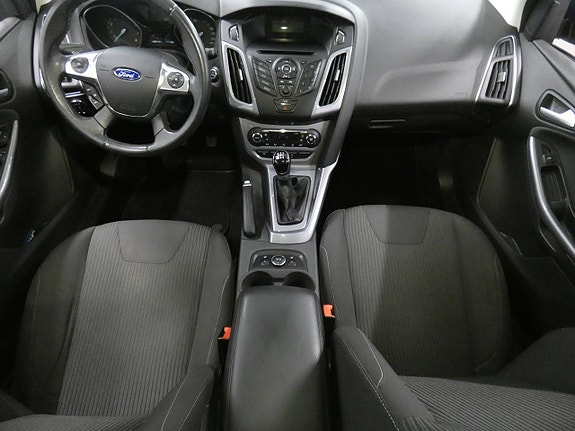 Ford Focus 12 of 16
