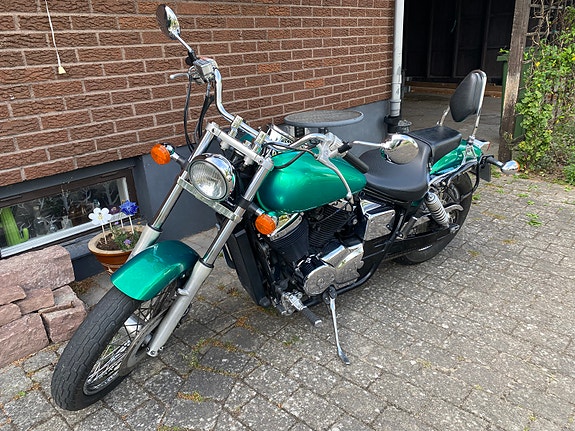 Honda VT750DC Black Widow 2 of 6