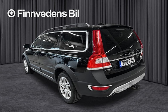 Volvo XC70 4 of 17