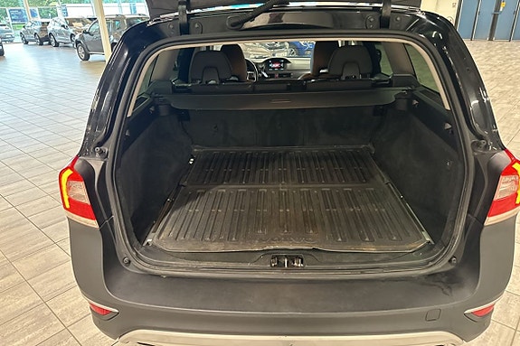 Volvo XC70 14 of 17