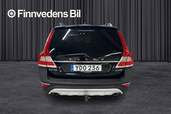 Volvo XC70 5 of 17