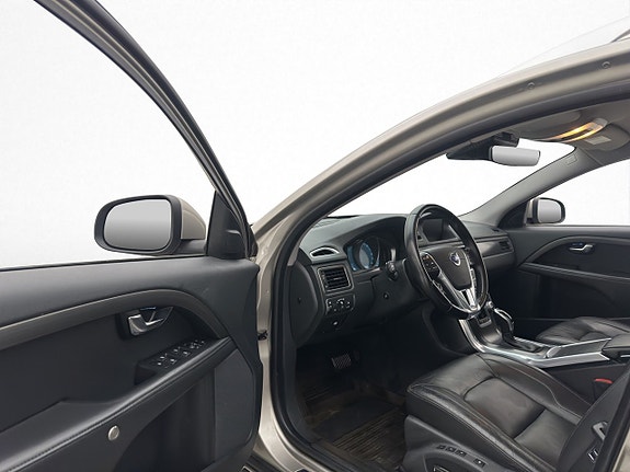 Volvo V70 11 of 30