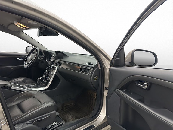 Volvo V70 26 of 30