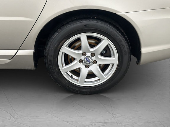 Volvo V70 28 of 30