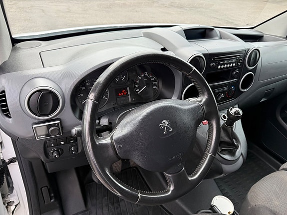Peugeot Partner 12 of 13