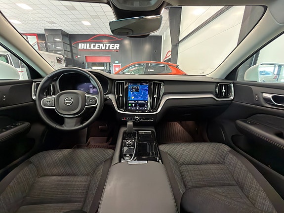 Volvo V60 7 of 16
