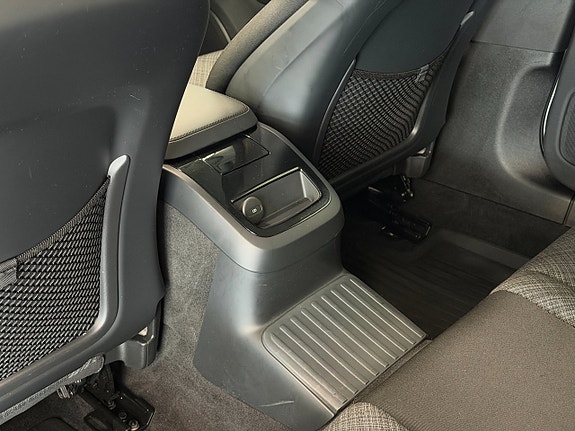 Volvo V60 12 of 16