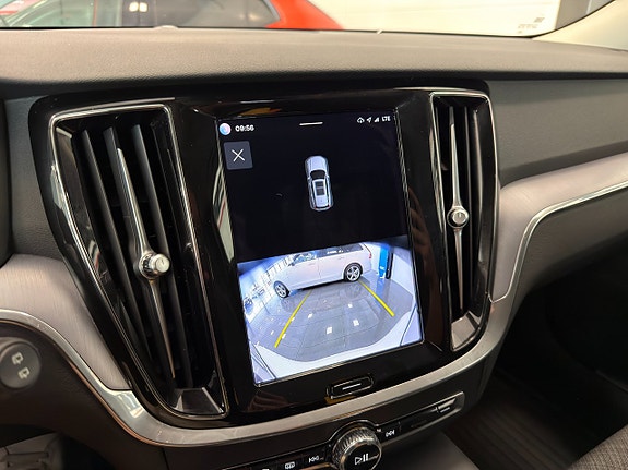 Volvo V60 9 of 16