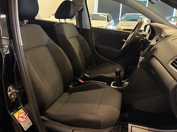 Volkswagen Polo 21 of 24